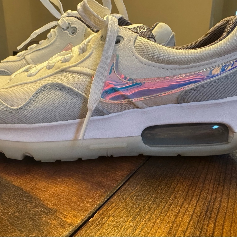 Nike Air Max Motif White and Light Blue Sneakers - Picture 3 of 8